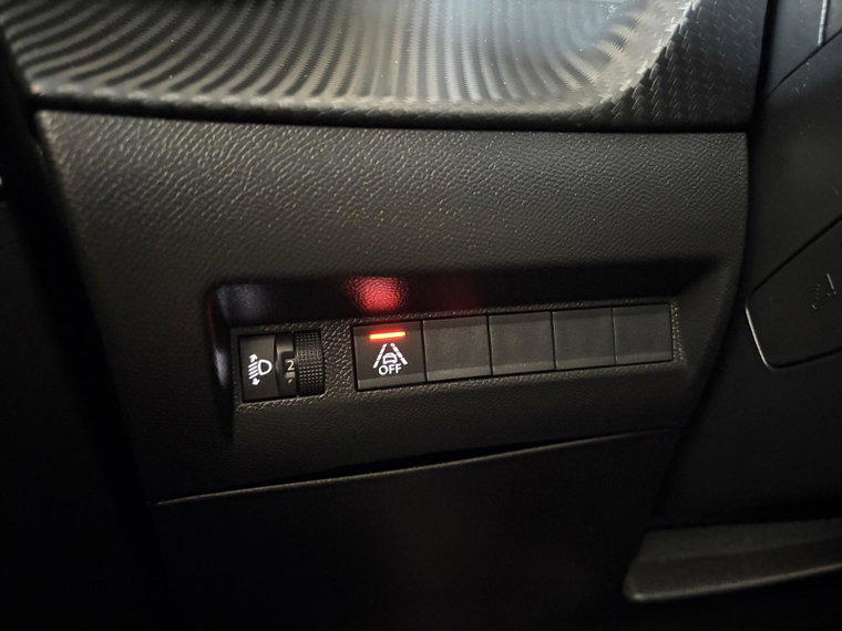 Vehicle Image 24