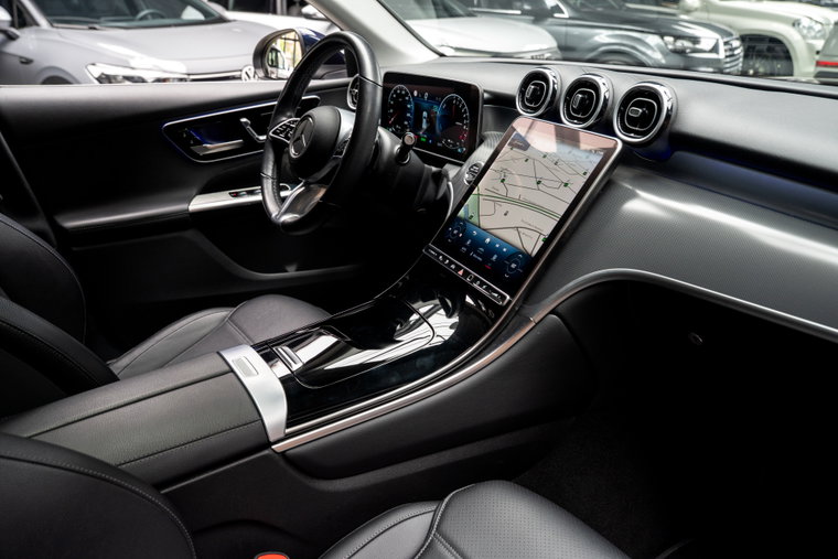 Vehicle Image 11