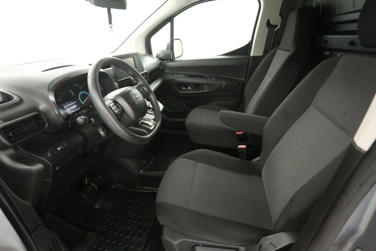 Vehicle Image 22