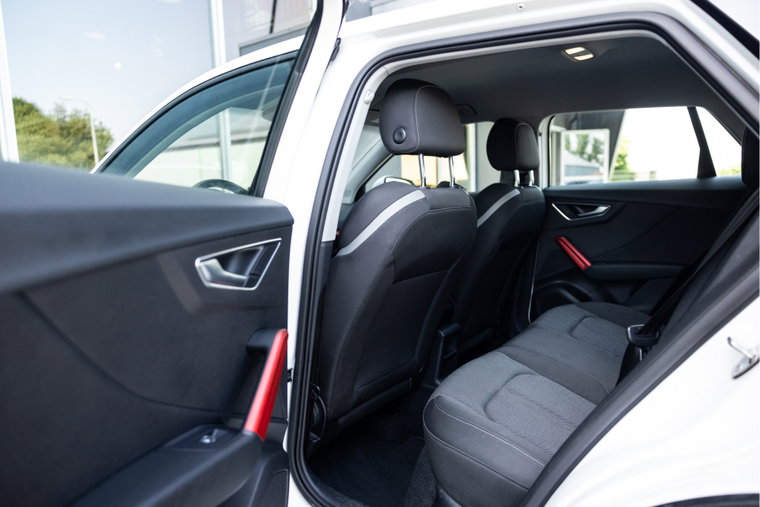 Vehicle Image 14