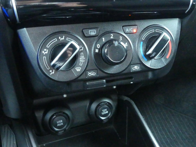 Vehicle Image 24