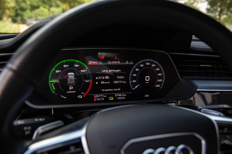 Vehicle Image 11