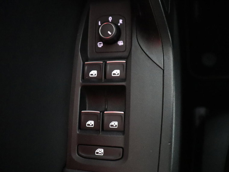 Vehicle Image 34