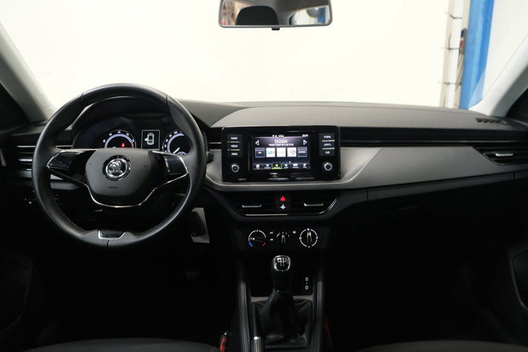 Vehicle Image 13