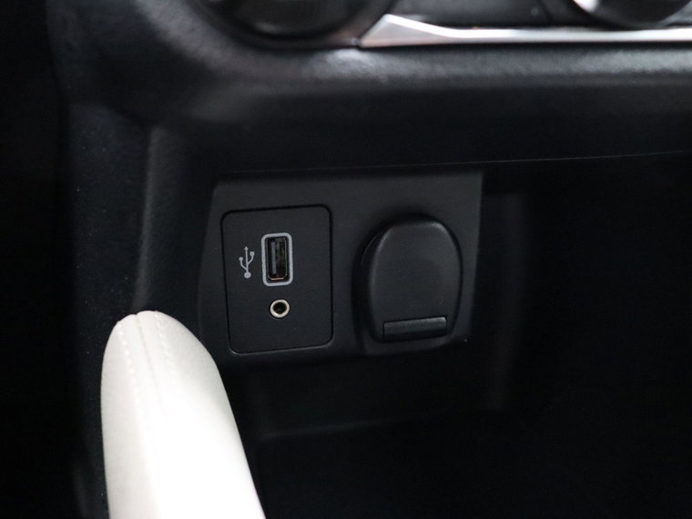 Vehicle Image 26