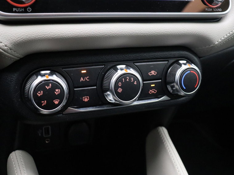 Vehicle Image 27