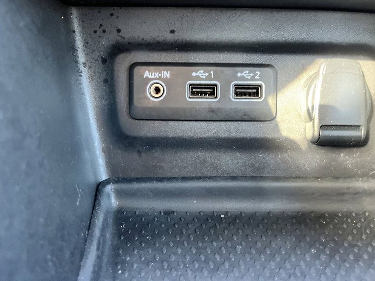 Vehicle Image 23