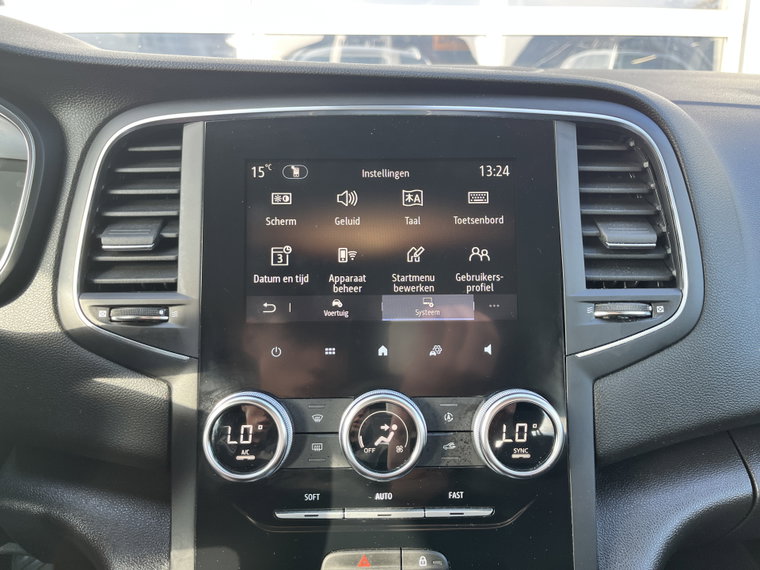 Vehicle Image 32