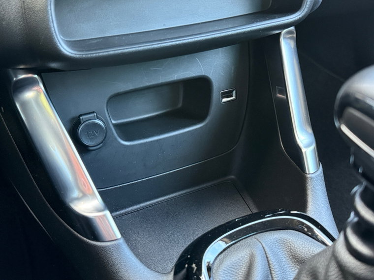 Vehicle Image 24