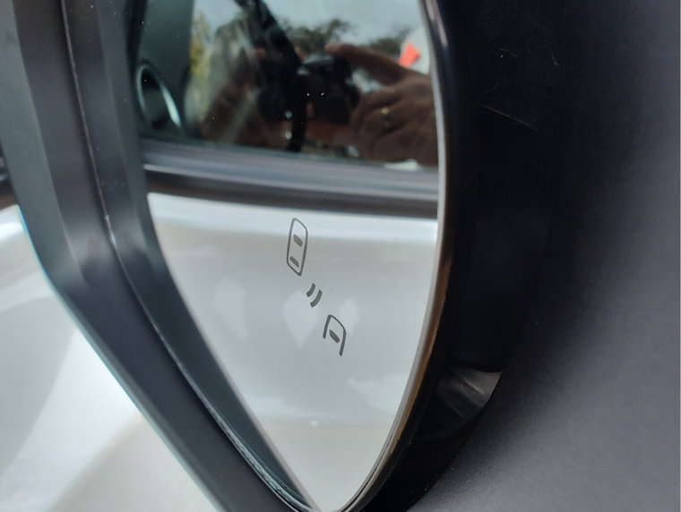 Vehicle Image 35