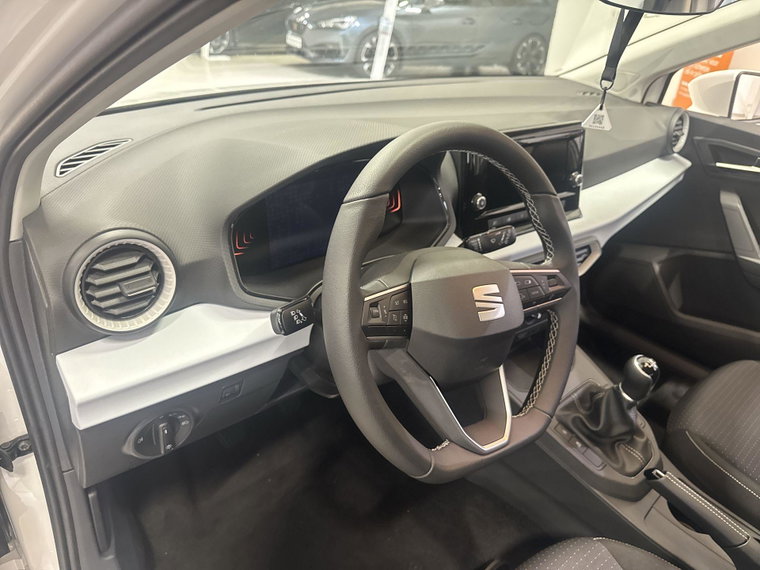 Vehicle Image 13