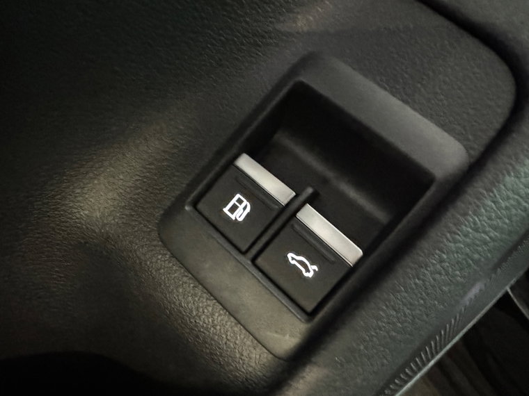 Vehicle Image 29