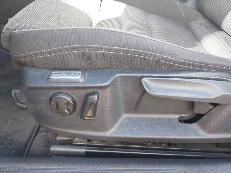 Vehicle Image 37