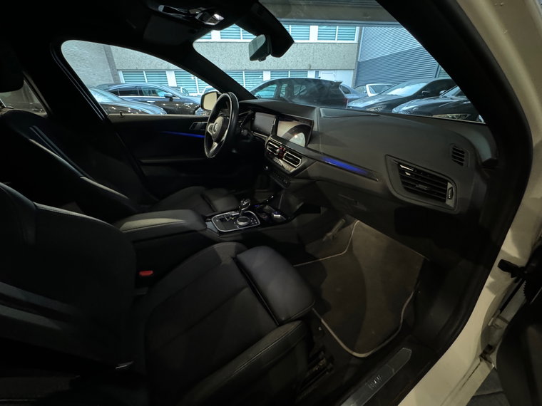 Vehicle Image 36