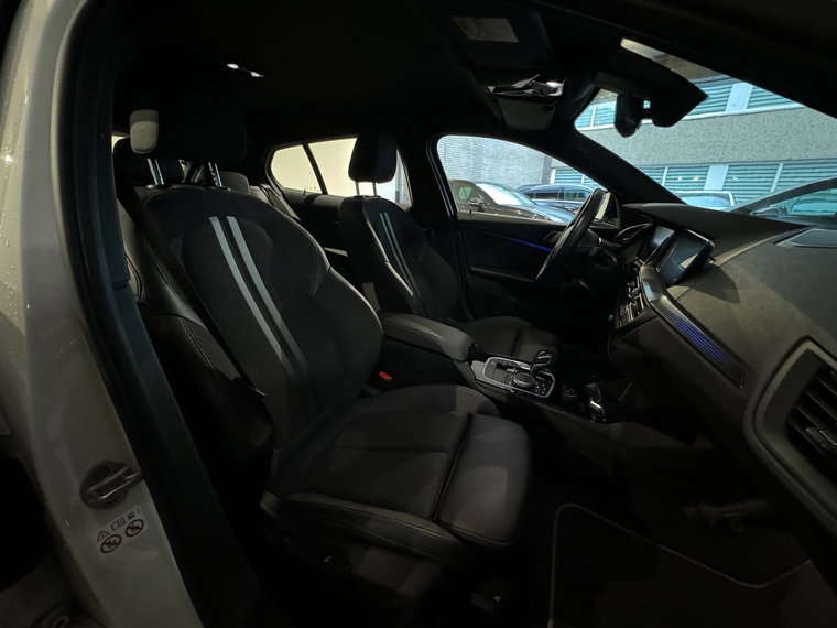 Vehicle Image 37