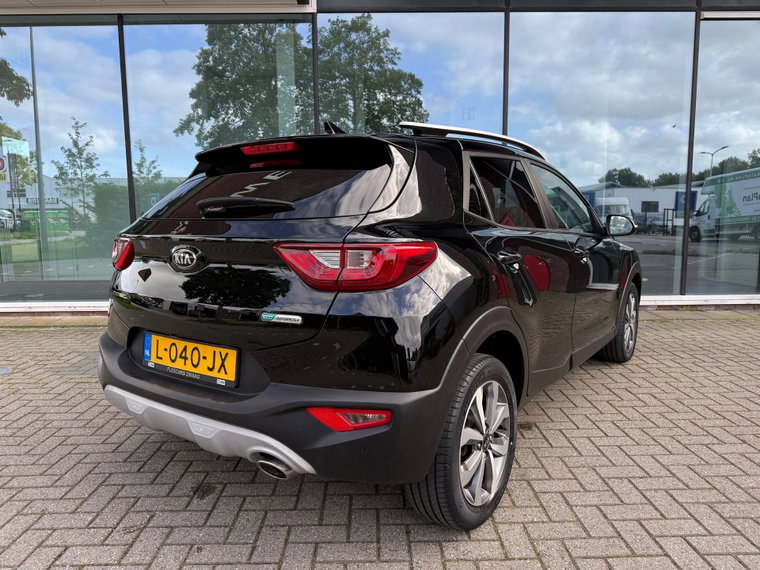 Vehicle Image 19