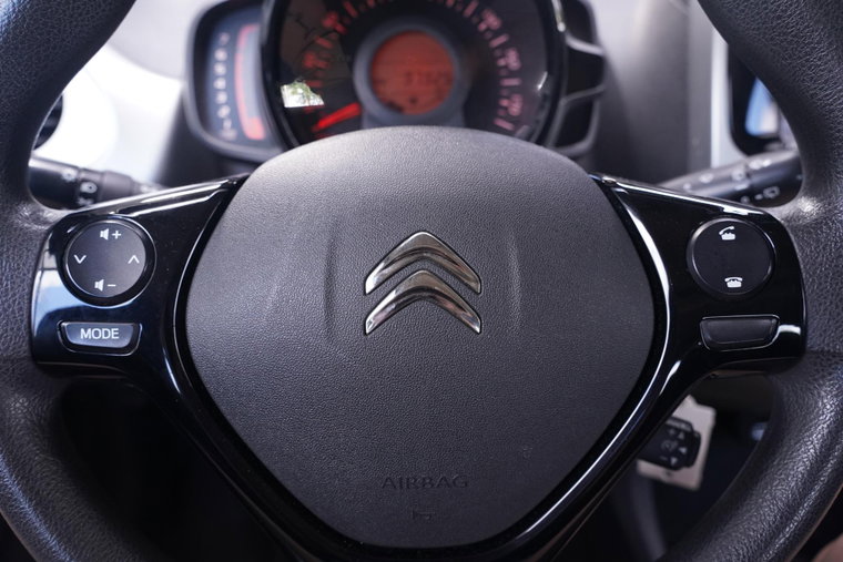 Vehicle Image 19