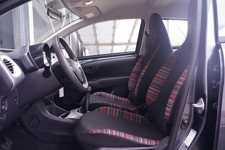 Vehicle Image 31