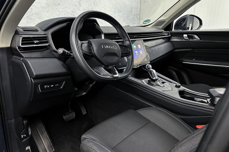 Vehicle Image 21