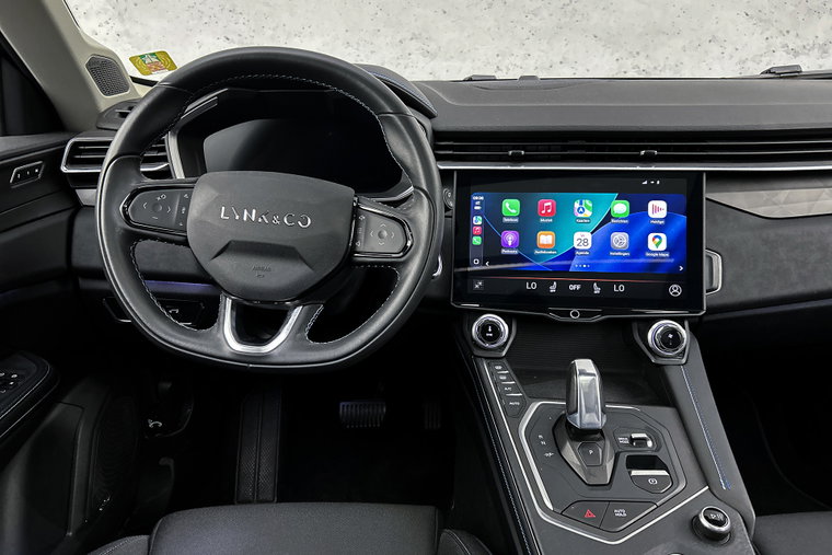 Vehicle Image 10