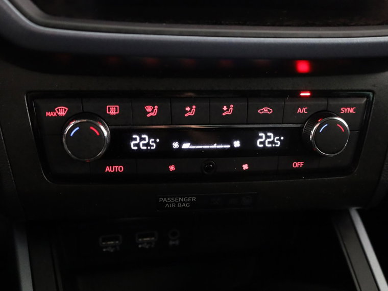 Vehicle Image 28
