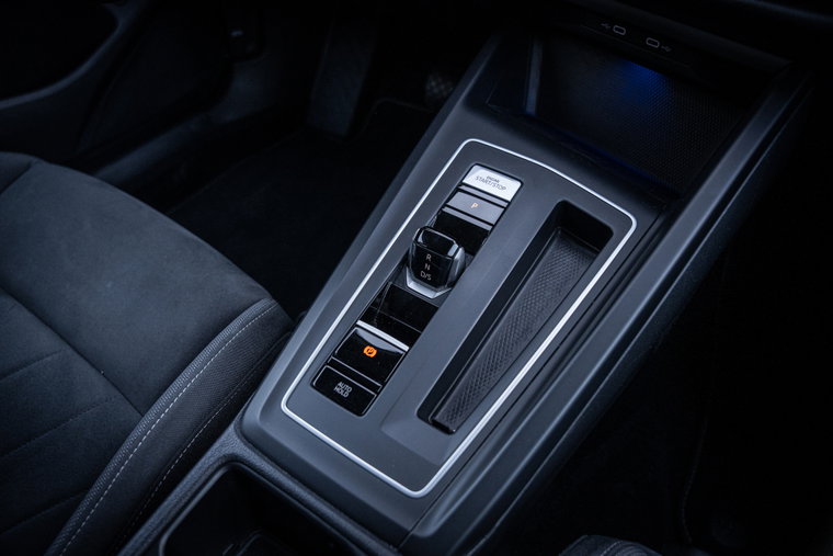 Vehicle Image 52