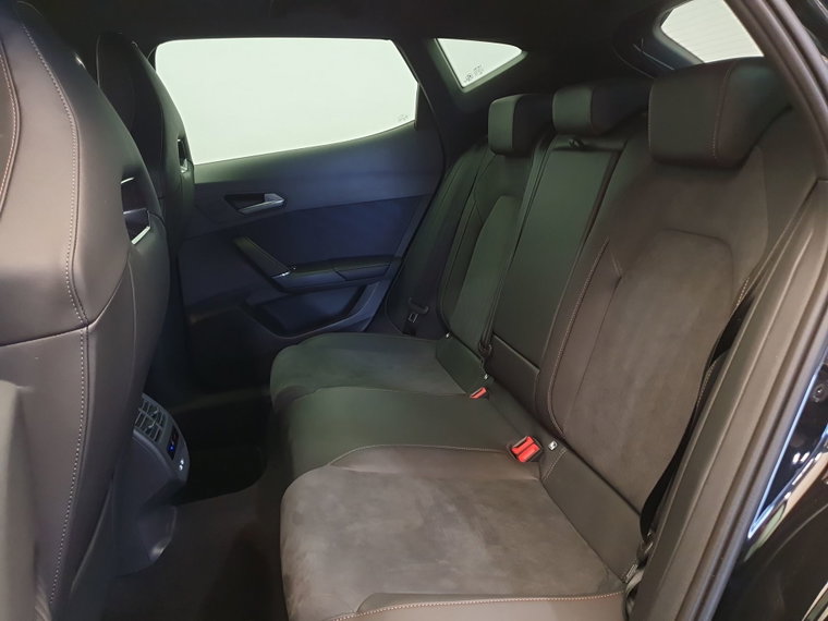 Vehicle Image 24