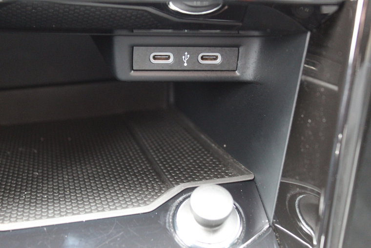 Vehicle Image 23