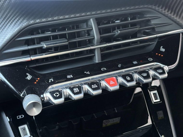 Vehicle Image 29