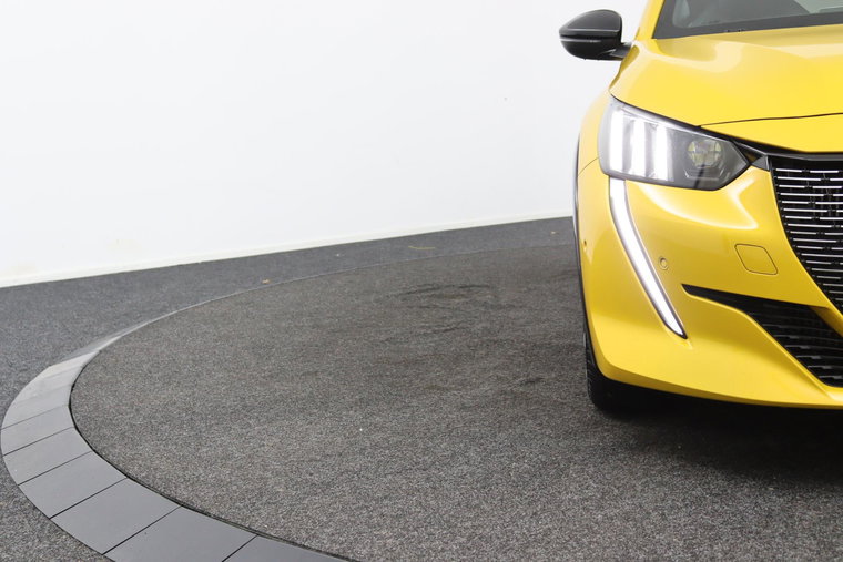 Vehicle Image 33