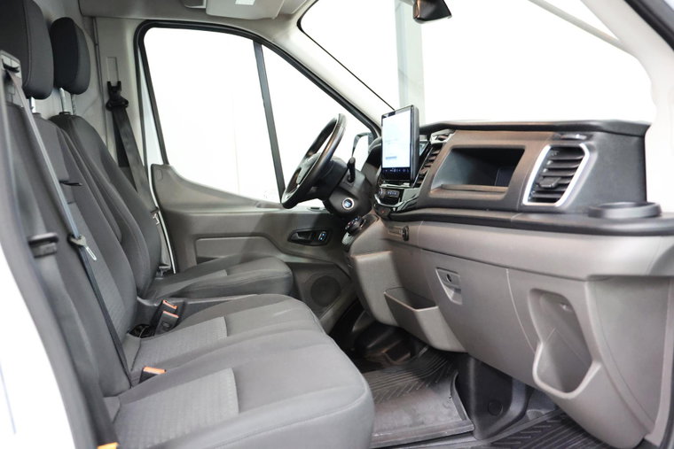 Vehicle Image 11