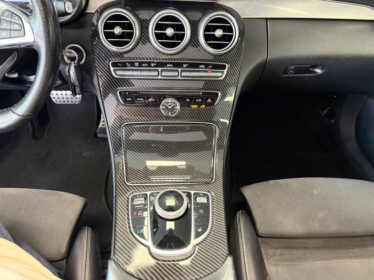 Vehicle Image 32
