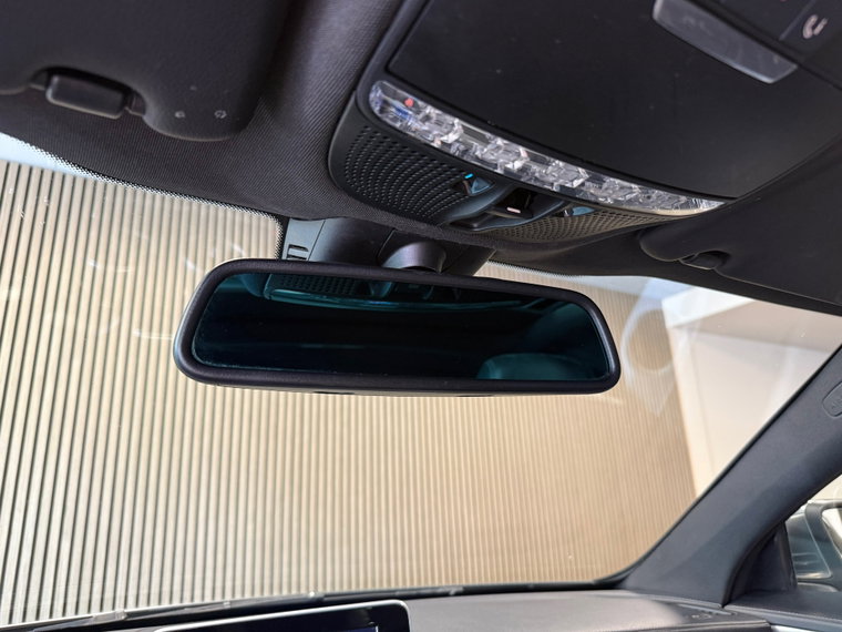Vehicle Image 38