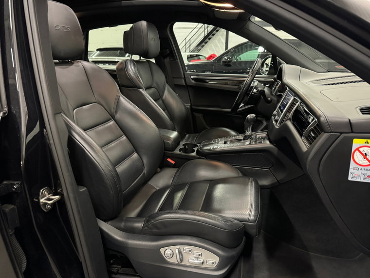 Vehicle Image 40