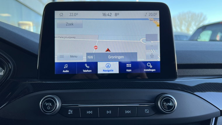Vehicle Image 16