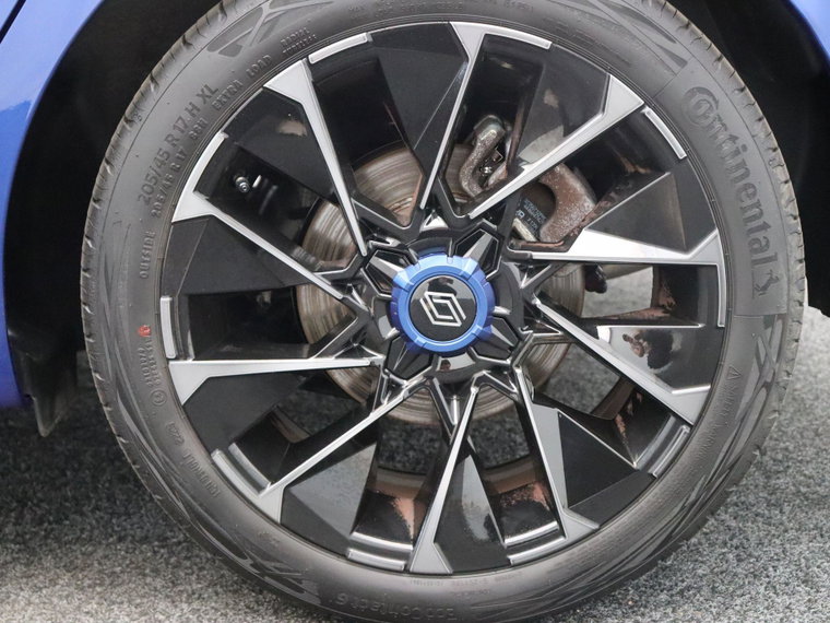 Vehicle Image 41