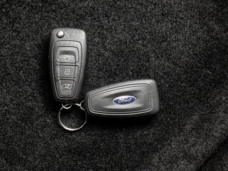 Vehicle Image 21
