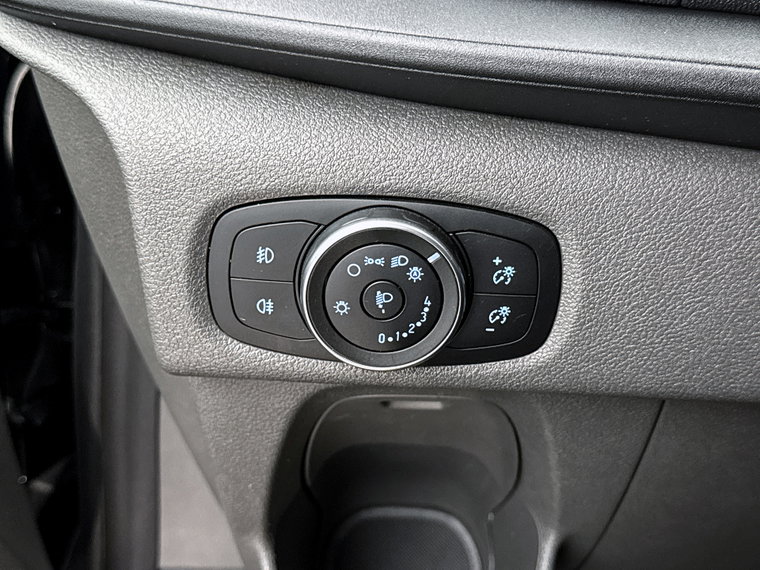 Vehicle Image 24