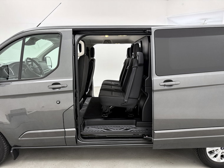 Vehicle Image 35