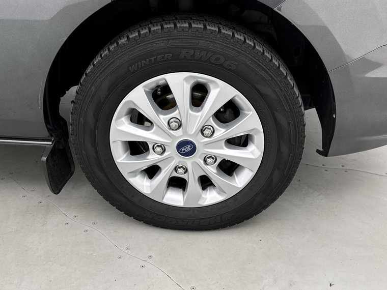 Vehicle Image 38