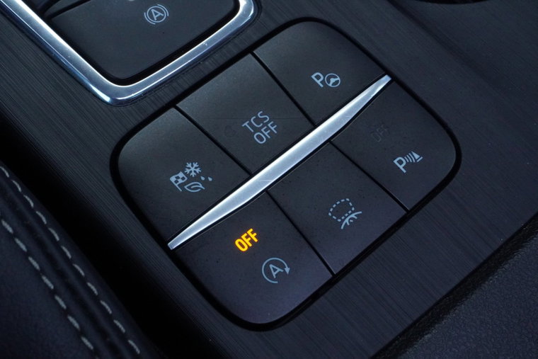 Vehicle Image 25