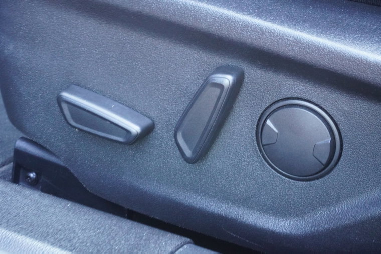 Vehicle Image 26