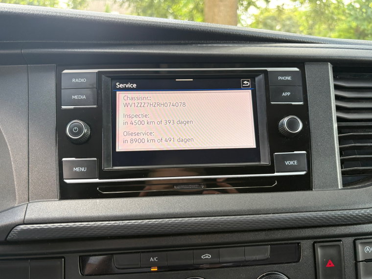 Vehicle Image 19
