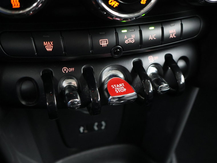 Vehicle Image 40
