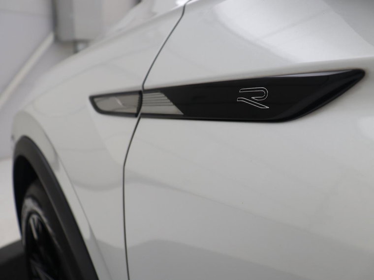 Vehicle Image 38