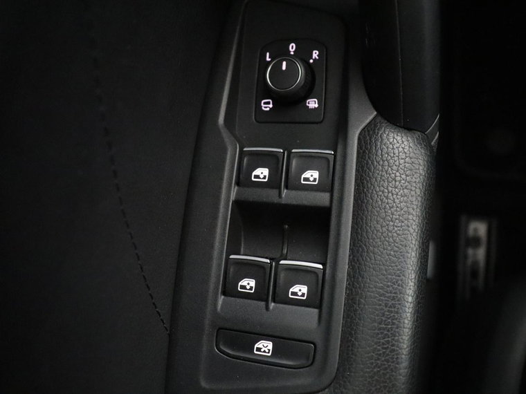Vehicle Image 41