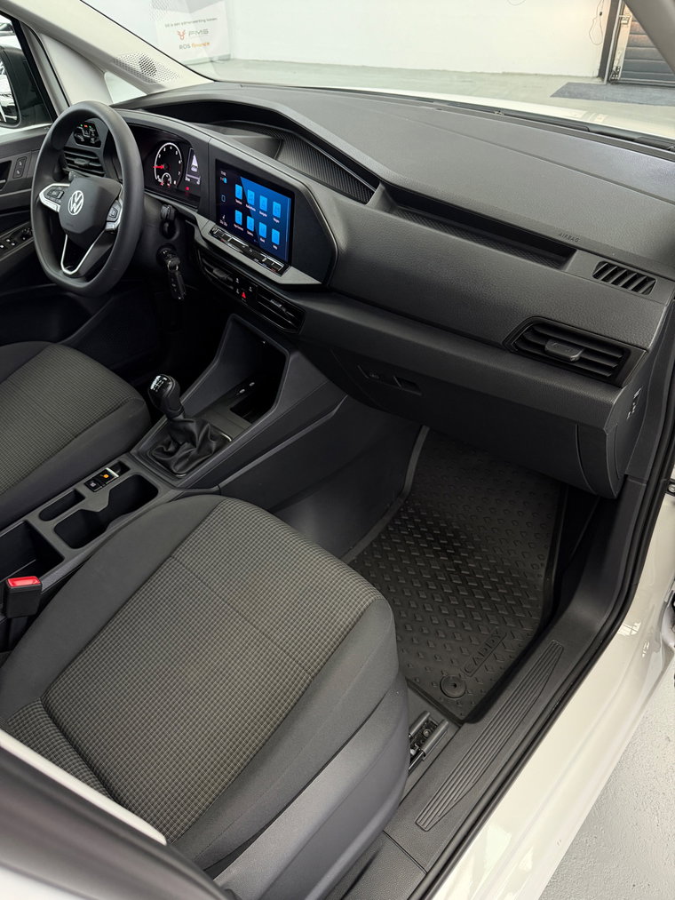 Vehicle Image 32