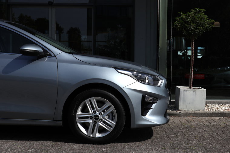 Vehicle Image 23