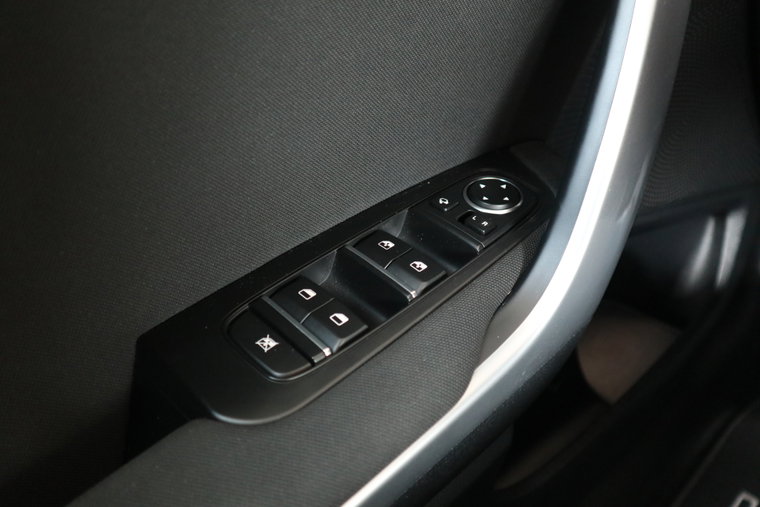Vehicle Image 35