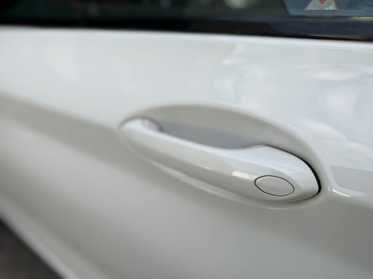 Vehicle Image 38